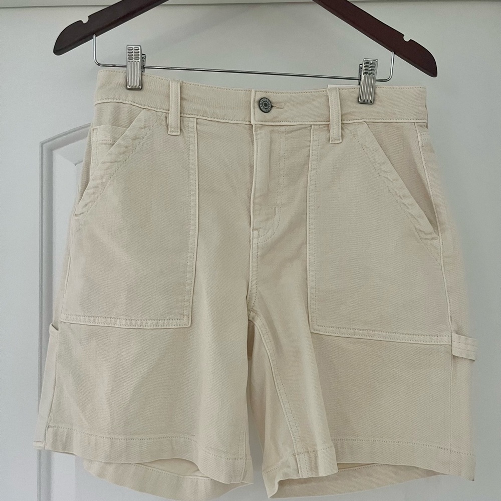 American Eagle Outfitters Cream Cargo Shorts